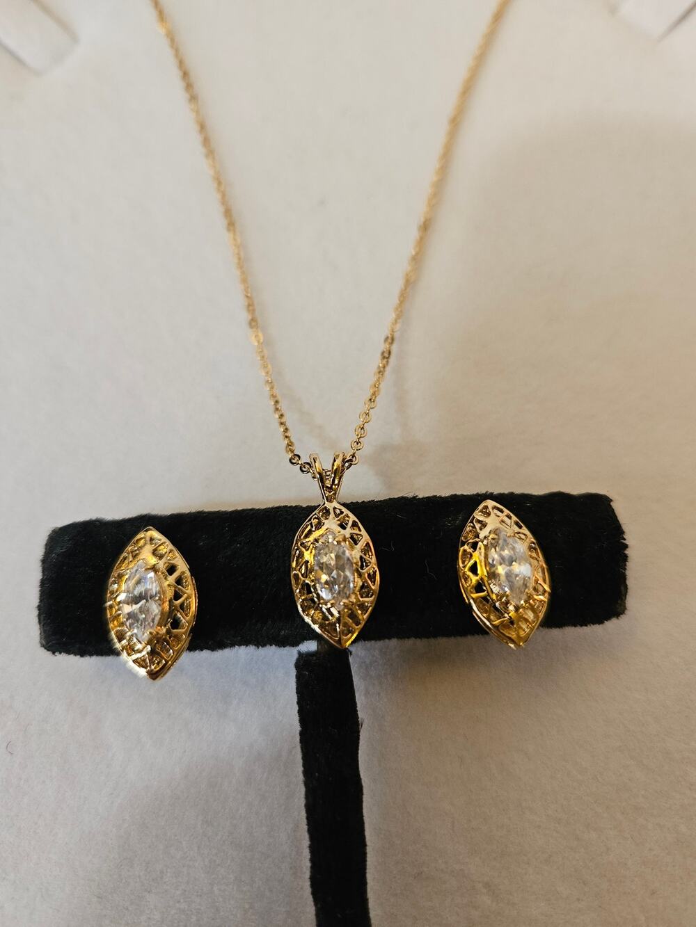 Vintage Lind 14K GE Necklace & Earring Set